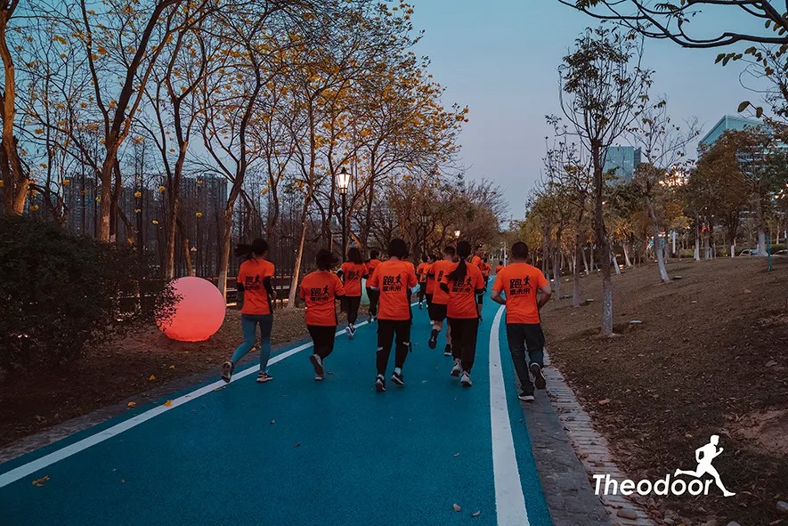 西奧多跑團一起跑贏未來
